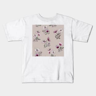 Spring translucent flowers and leaves watercolor pattern. Astrantia Major romantic bouquets. Great Masterwort composition Kids T-Shirt